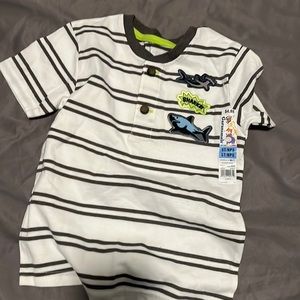 White gray stripped shark shirt
